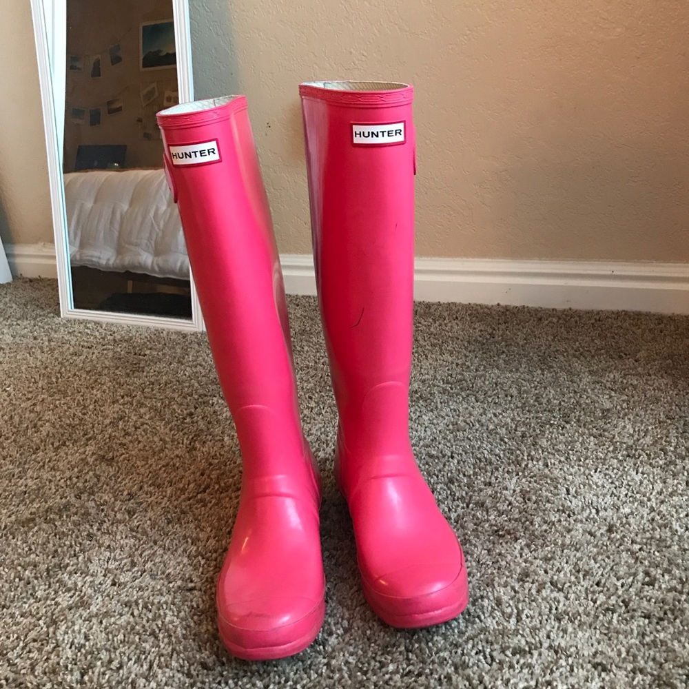 Tall pink Hunter boots | ACCEPTING OFFERS